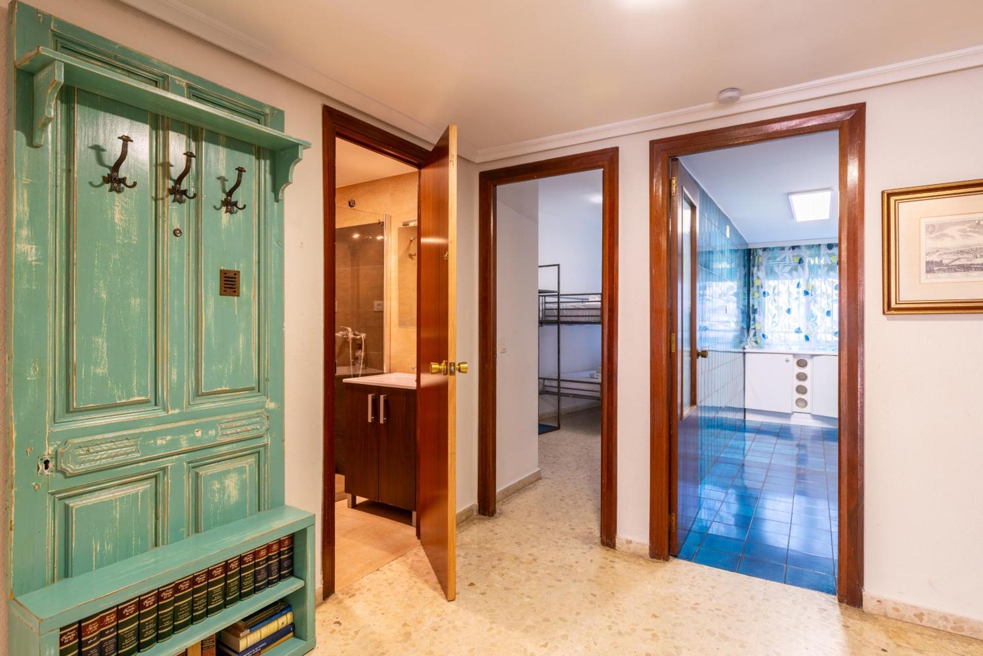 Holi-rent Pajaritos Appartement Sevilla